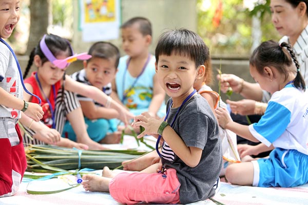 Những khó khăn khi trẻ mới đi học mầm non và cách giúp trẻ thích nghi